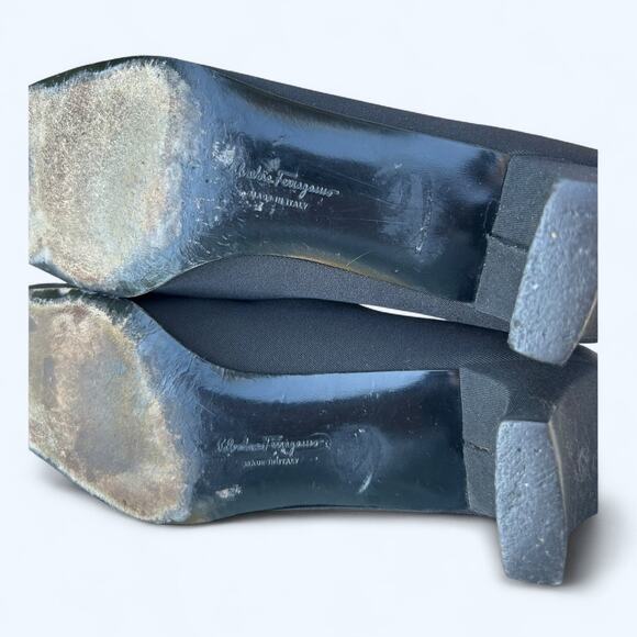 Salvatore Ferragamo Women's Black Low Heel Buckle Accent Pumps size 8 2A - Picture 9 of 11